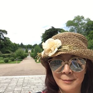 Meet your Posher, Helena